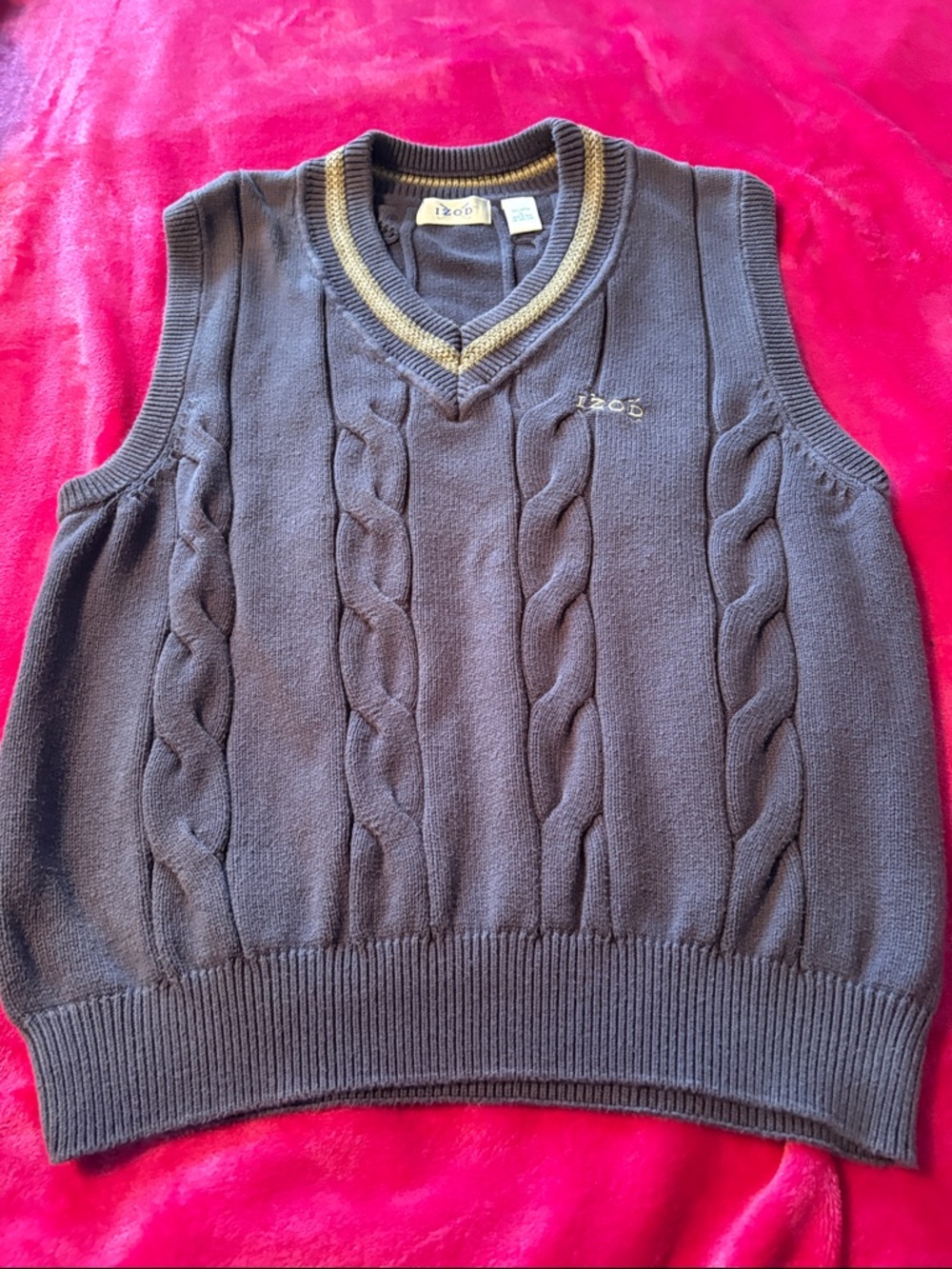 Izod Men's Charcoal Cable Knit V-Neck Sweater Vest with Gold Trim